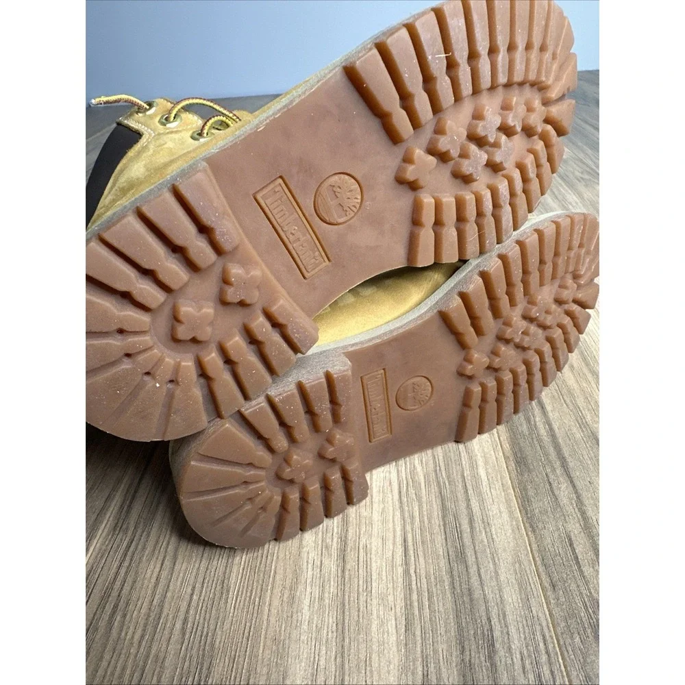 Timberland‎ Boots Boys Size 4M Wheat Suede Prima loft 200 Grams